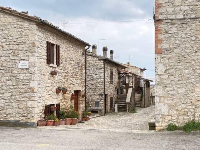 Casa indipendente in vendita a Baschi, Scoppieto