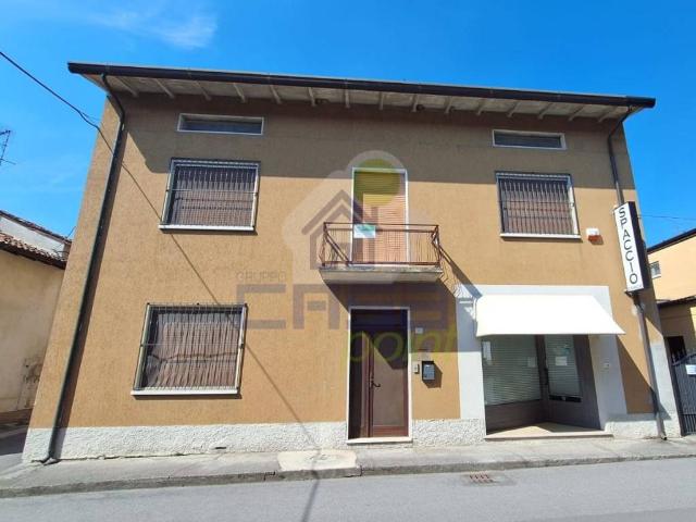 Casa indipendente in vendita a Bassano Bresciano BS