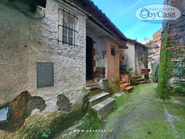 Casa Indipendente in vendita a Bassano Romano
