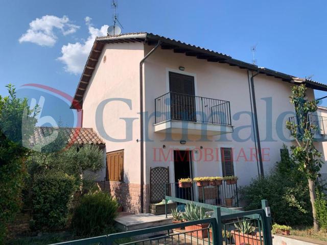 Casa indipendente in vendita a Bevagna