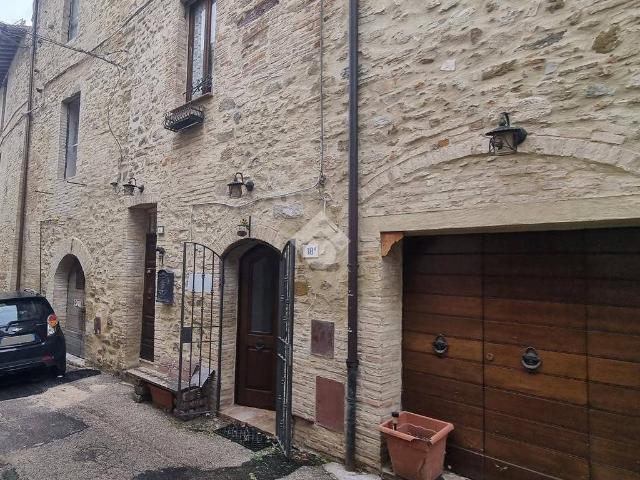 Casa indipendente in vendita a Bevagna PG