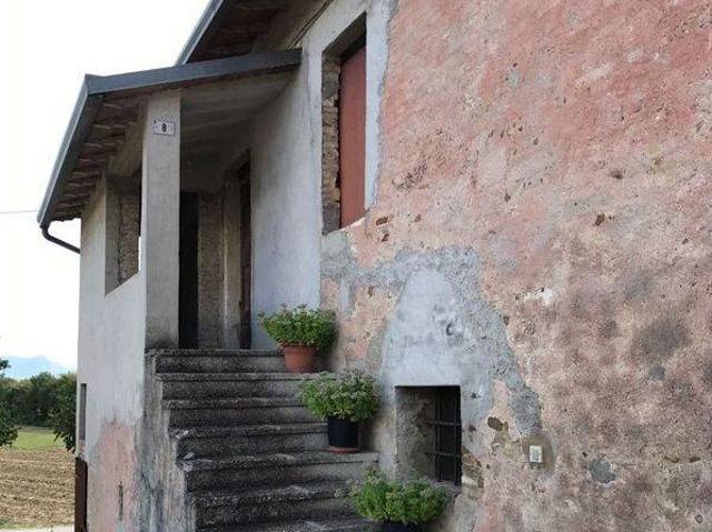 Casa indipendente in vendita a Bevagna PG