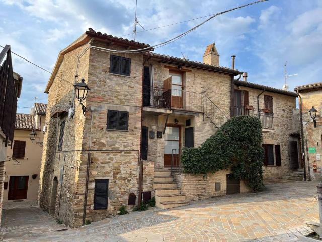Casa indipendente in vendita a Bevagna PG
