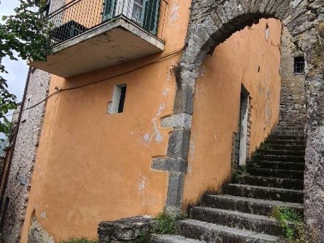 Casa indipendente in vendita a Beverino SP