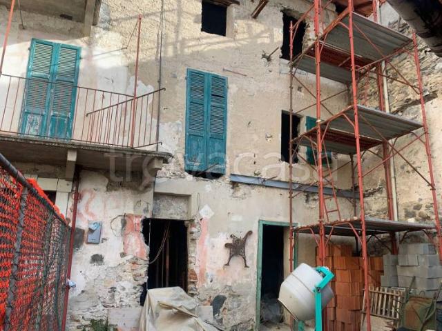 Casa indipendente in vendita a Bedero, Brezzo di Bedero