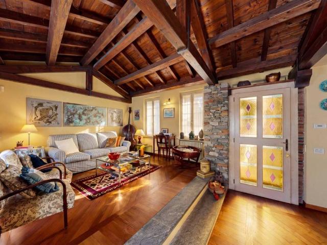 Casa indipendente in vendita a Belgirate VB