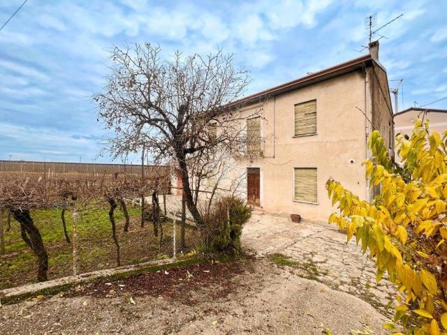 Casa indipendente in vendita a Belfiore VR