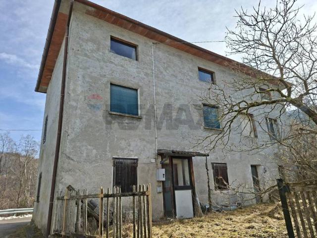 Casa indipendente in vendita a Belluno BL