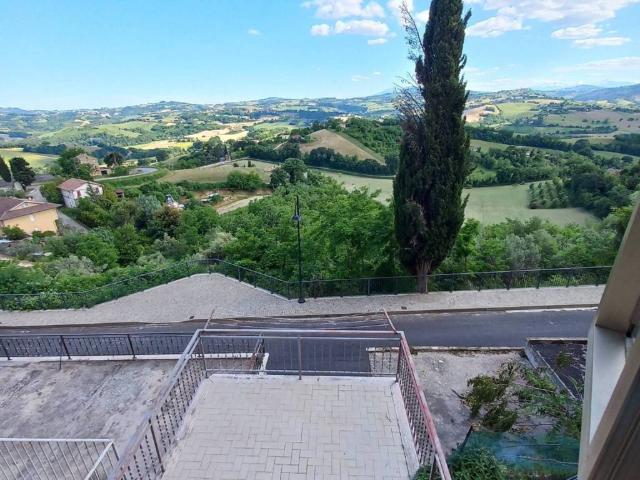 Casa indipendente in vendita a Belmonte Piceno FM