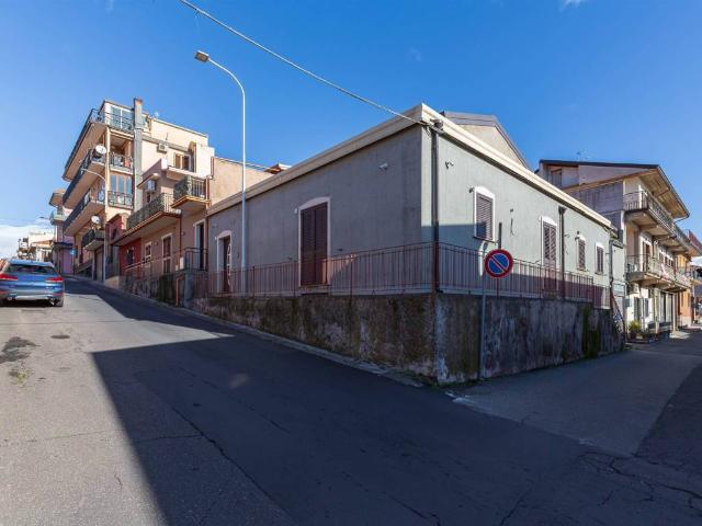 Casa indipendente in vendita a Belpasso CT