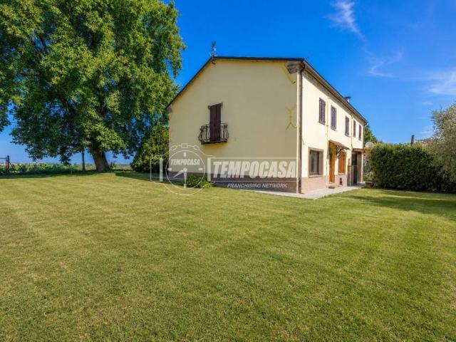 Casa indipendente in vendita a Belvedere Ostrense AN