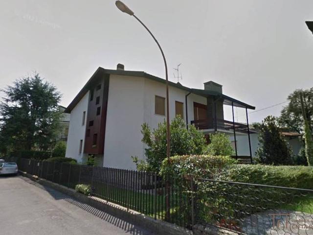 Casa indipendente in vendita a Bergamo