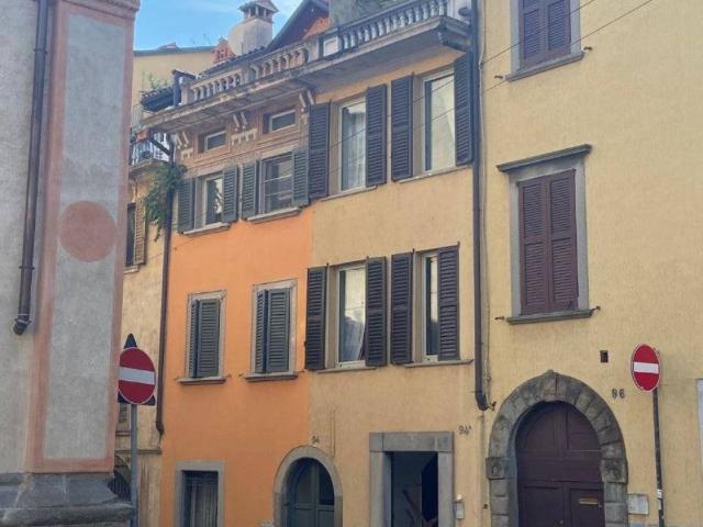 Casa indipendente in vendita a Bergamo BG