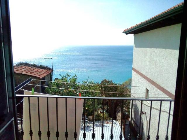 Casa indipendente in vendita a Bergeggi SV