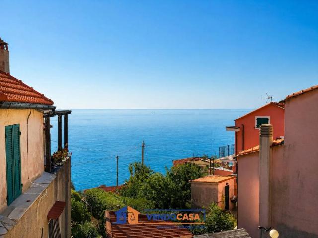 Casa indipendente in vendita a Bergeggi SV