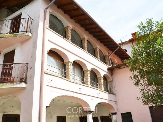 Casa indipendente in vendita a Berzo San Fermo BG