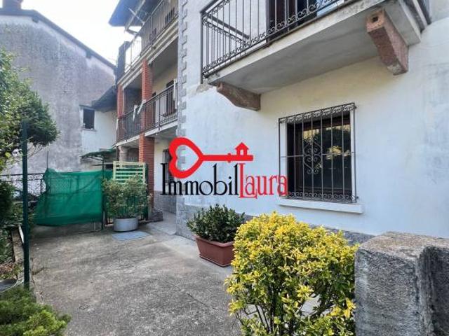Casa indipendente in vendita a Besano