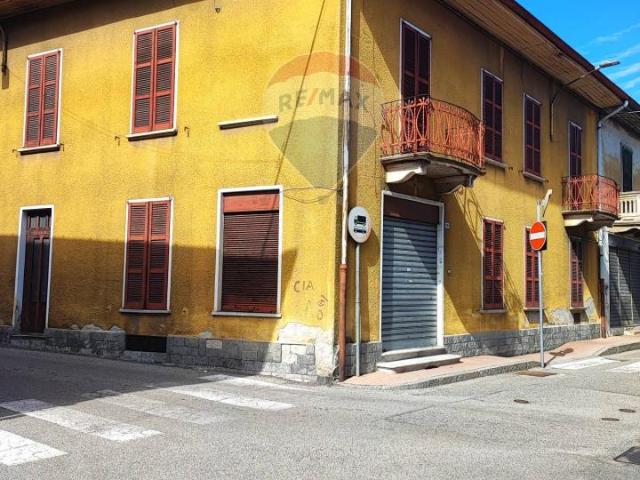 Casa indipendente in vendita a Besozzo