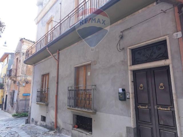 Casa indipendente in vendita a Biancavilla
