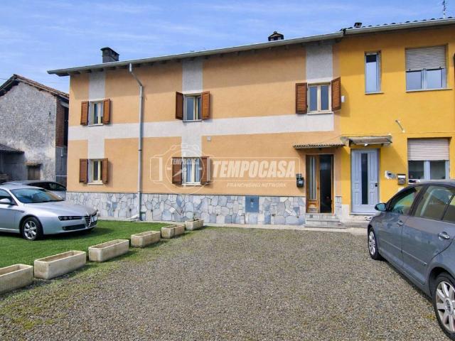 Casa indipendente in vendita a Biandrate NO
