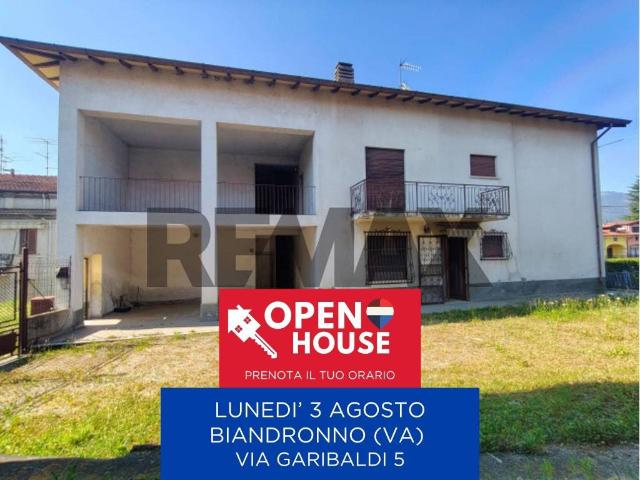 Casa indipendente in vendita a Biandronno VA