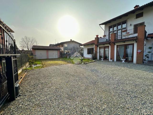 Casa indipendente in vendita a Bianzè VC