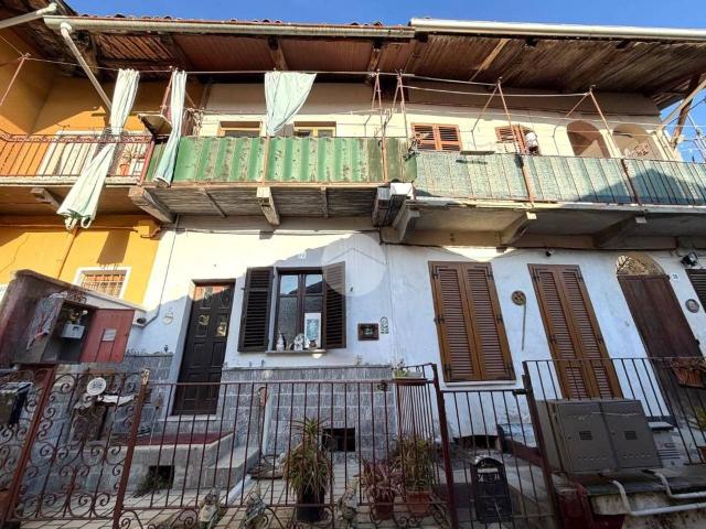 Casa indipendente in vendita a Biella
