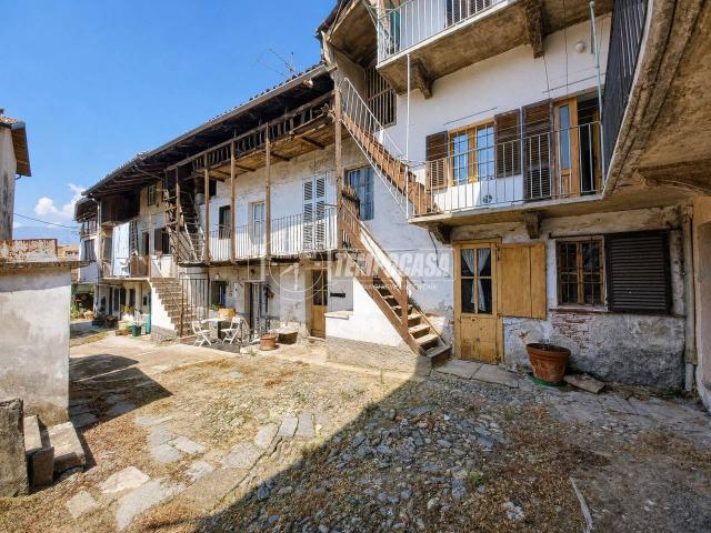 Casa indipendente in vendita a Biella