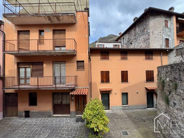 Casa indipendente in vendita a Bienno via Contrizio, 43