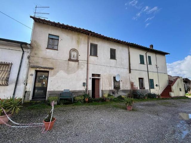 Casa indipendente in vendita a Bientina PI