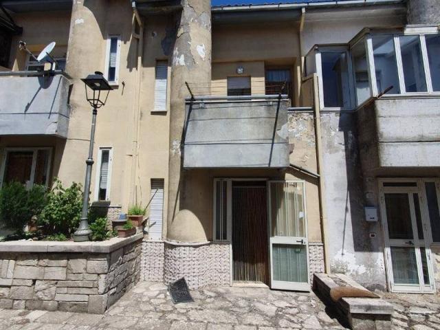 Casa indipendente in vendita a Bisaccia AV