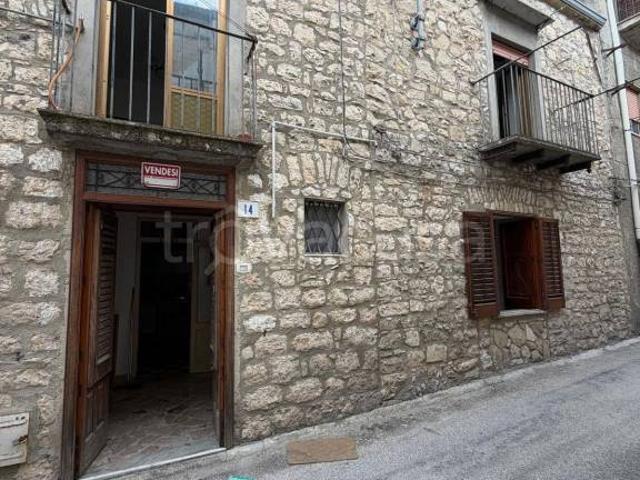 Casa indipendente in vendita a Bisacquino via Florena, 12