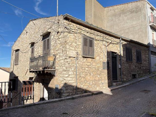 Casa indipendente in vendita a Bisacquino PA