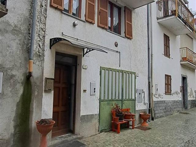 Casa indipendente in vendita a Bistagno AL