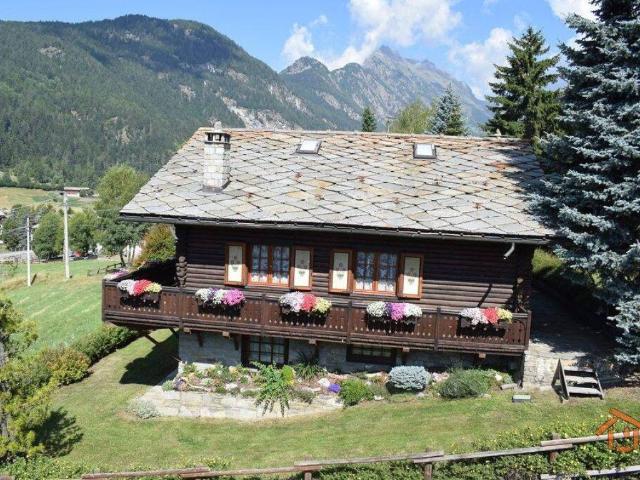 Casa indipendente in vendita a Brusson AO