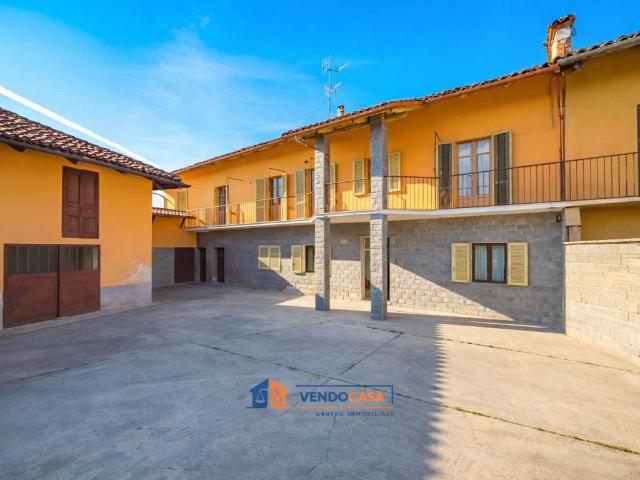 Casa indipendente in vendita a Bra CN