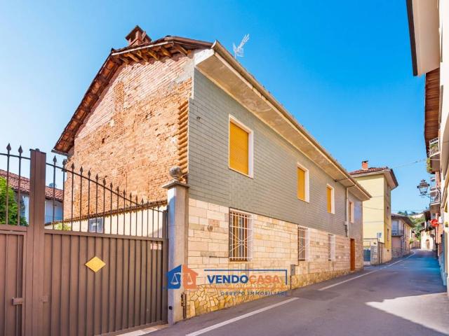 Casa indipendente in vendita a Bra CN