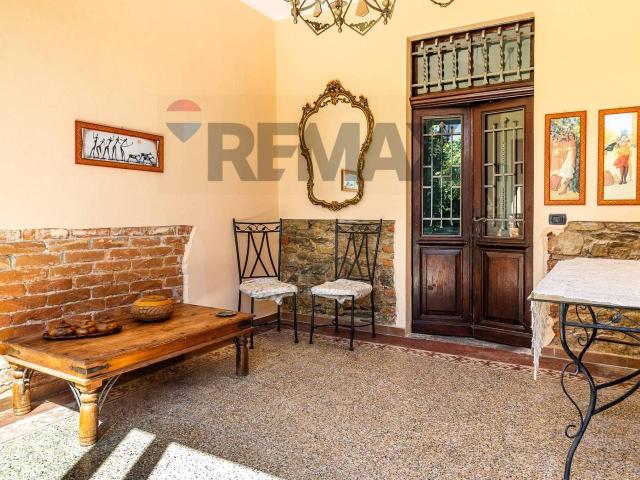 Casa indipendente in vendita a Brebbia