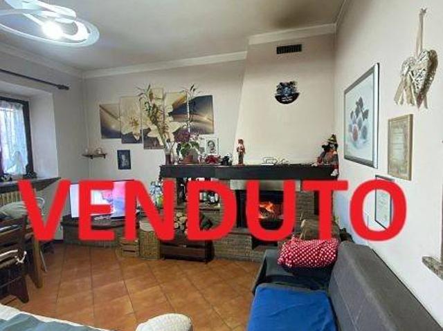 Casa indipendente in vendita a Brebbia VA