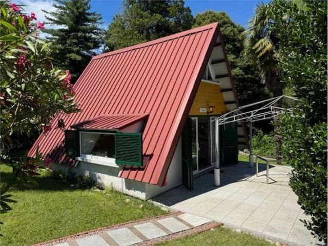 Casa indipendente in vendita a Brezzo di Bedero VA