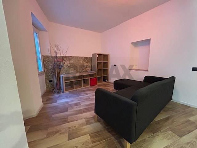 Casa indipendente in vendita a Brezzo di Bedero VA
