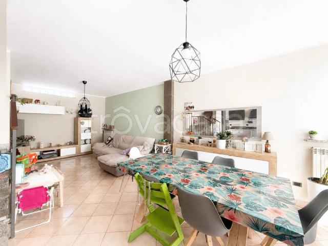 Casa indipendente in vendita a Brignano Gera d'Adda