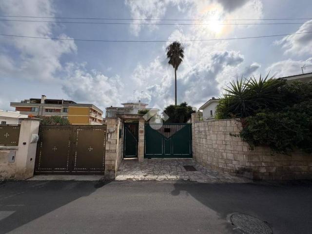 Casa indipendente in vendita a Brindisi BR