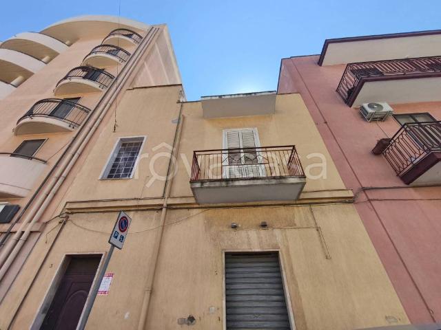 Casa indipendente in vendita a Brindisi via Orazio Flacco, Commenda