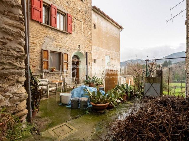 Casa indipendente in vendita a Brisighella RA