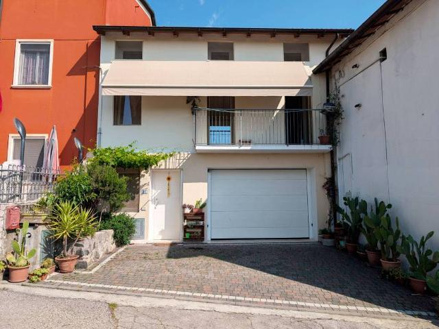 Casa indipendente in vendita a Brogliano VI