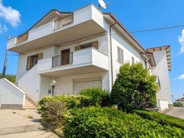 Casa indipendente in vendita a Bucchianico CH