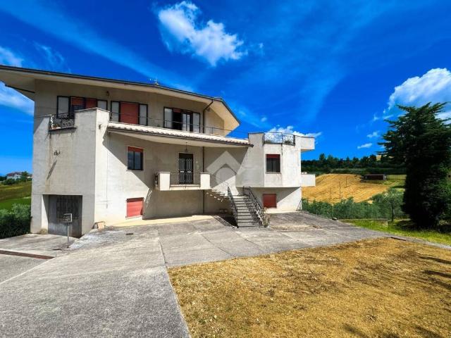 Casa indipendente in vendita a Bucchianico CH