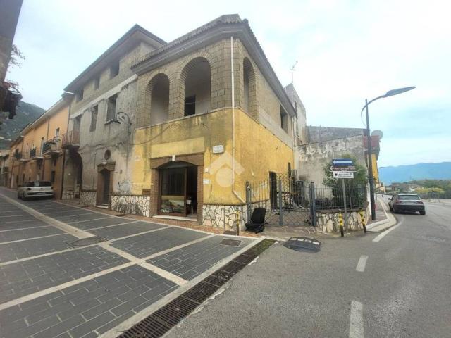 Casa indipendente in vendita a Bucciano BN