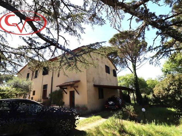 Casa indipendente in vendita a Bucine